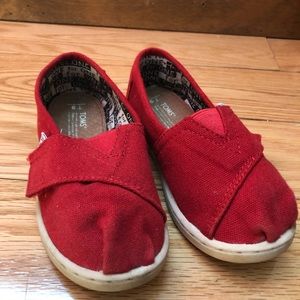 Red Toms - toddler 9